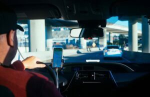 How Uber Makes It Work Uber Makes It Work